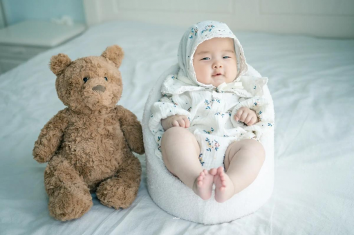 安丘宝宝挠耳朵是怎么回事 安丘宝宝挠耳朵是怎么回事