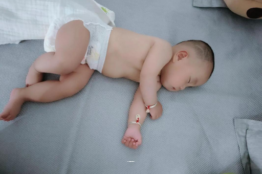 安丘1岁宝宝可以吃盐吗